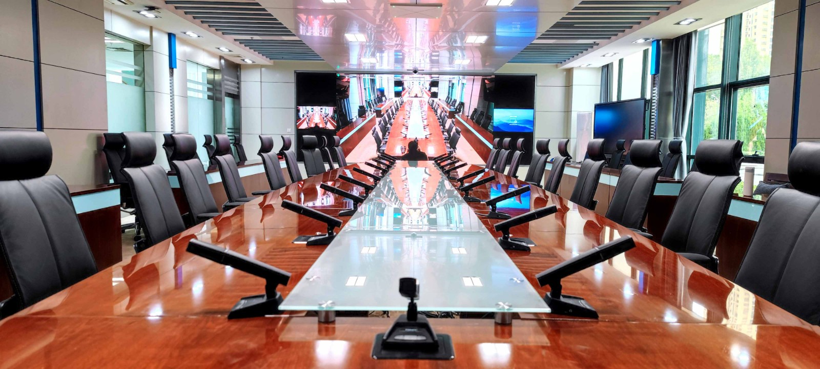 K1体育科技视频会议主机